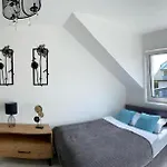 Premium Lato&zima Z Basenem Dębki