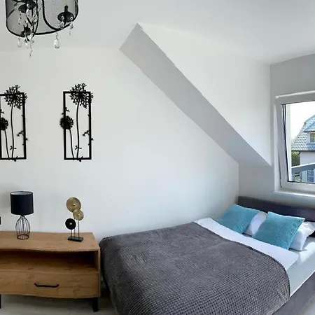 Premium Lato&zima Z Basenem Debki