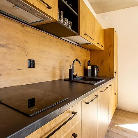 Premium Lato&zima Z Basenem Debki