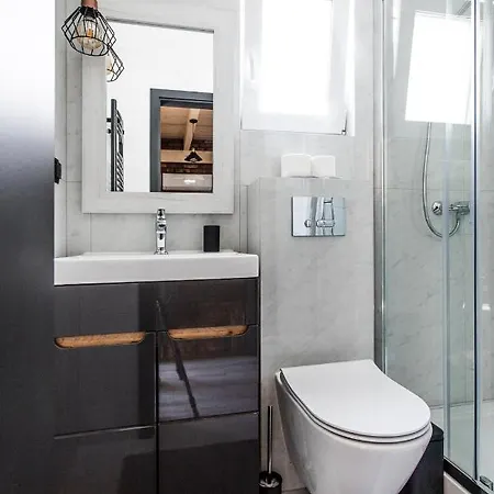 Premium Lato&zima Z Basenem Apartamento *