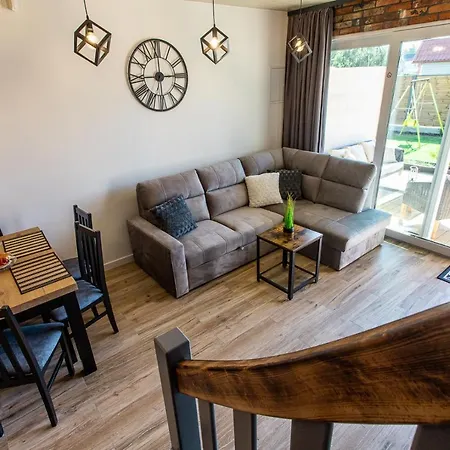 Premium Lato&zima Z Basenem Debki