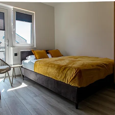 Premium Lato&zima Z Basenem * Debki