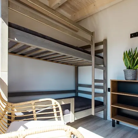 Premium Lato&zima Z Basenem Apartamento *